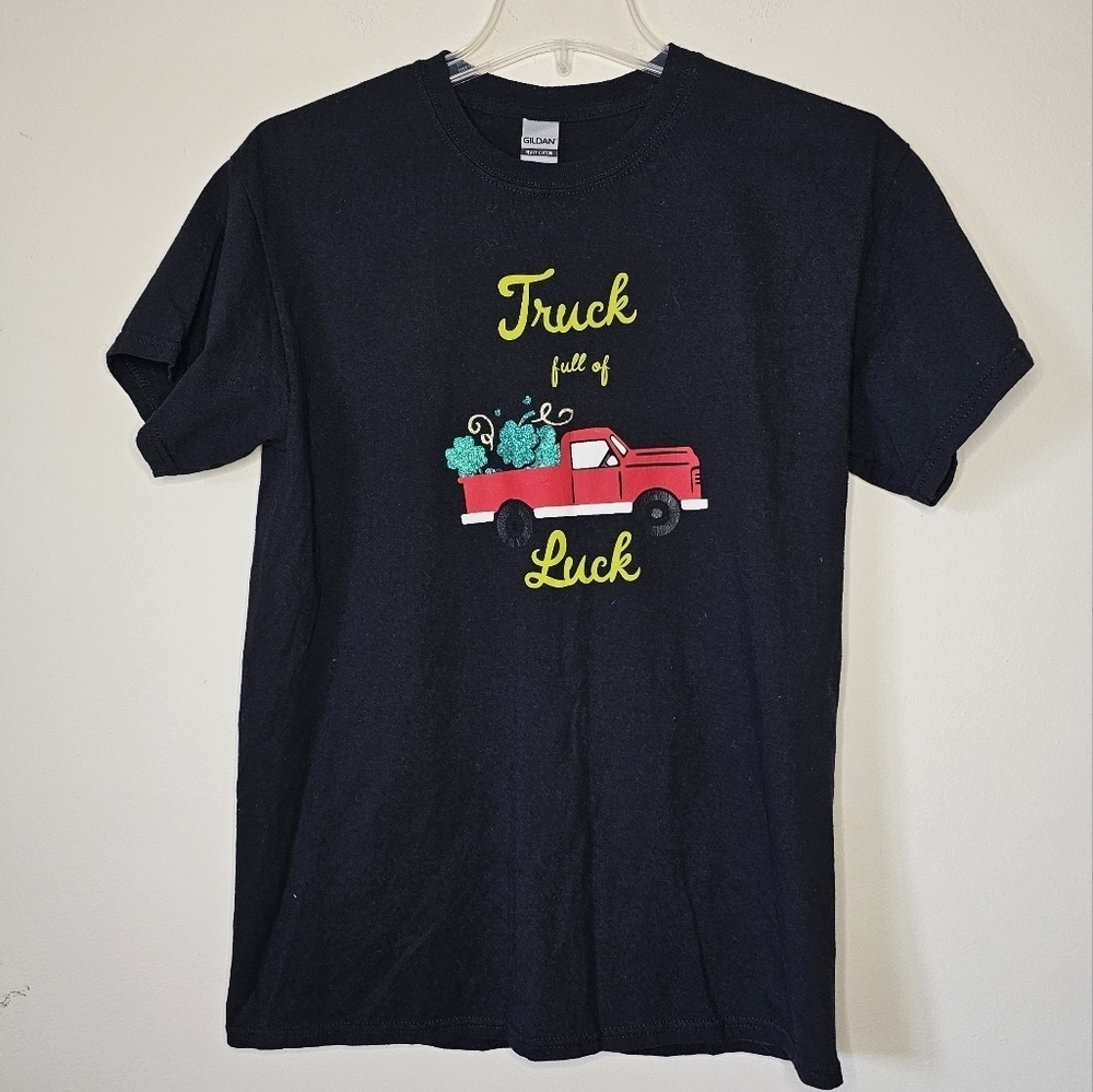 Gildan Truck Full of Luck Graphic Tee Size Medium - Picture 3 of 6